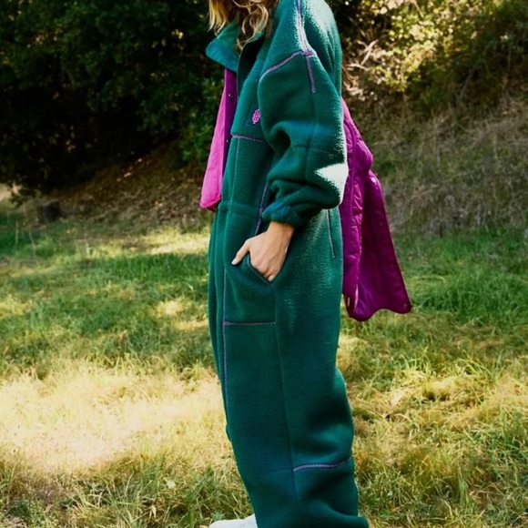Free People Hit The Slopes Fleece Jumpsuit Emerald Green Pink Zipper - Picture 3 of 8
